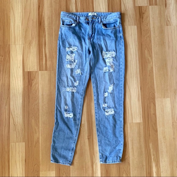 Forever 21 Denim - ⭐️ 2/$20!! Forever 21 Distressed Jeans Size 25